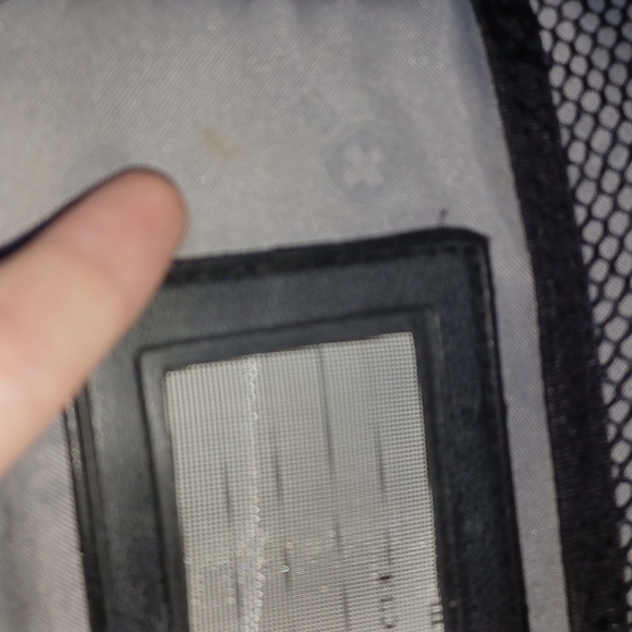 SwissGear black Laptop Case adjustable strap and luggage strap 17"x12.5"x3" - Picture 13 of 17